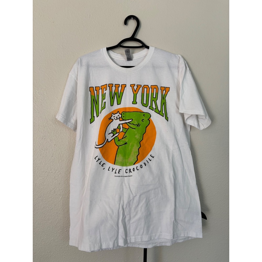Gildan Lyle Lyle Crocodile New York Graphic T-Shirt White Large 2023 Movie Promo